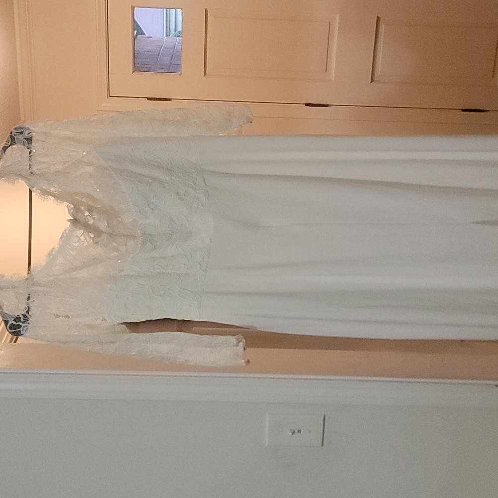 Elegant White Lace Wedding Dress